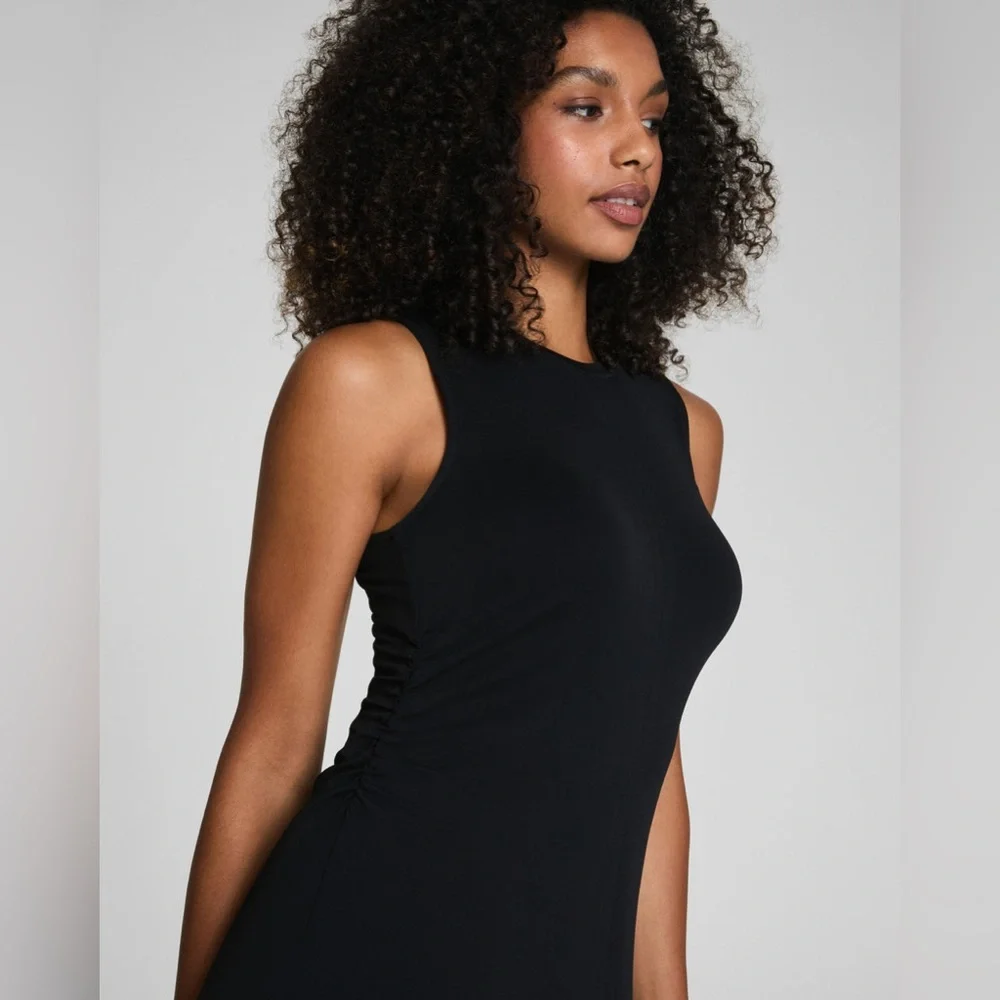 SPANX Sleek Jersey Crewneck Ruched Midi Dress Black